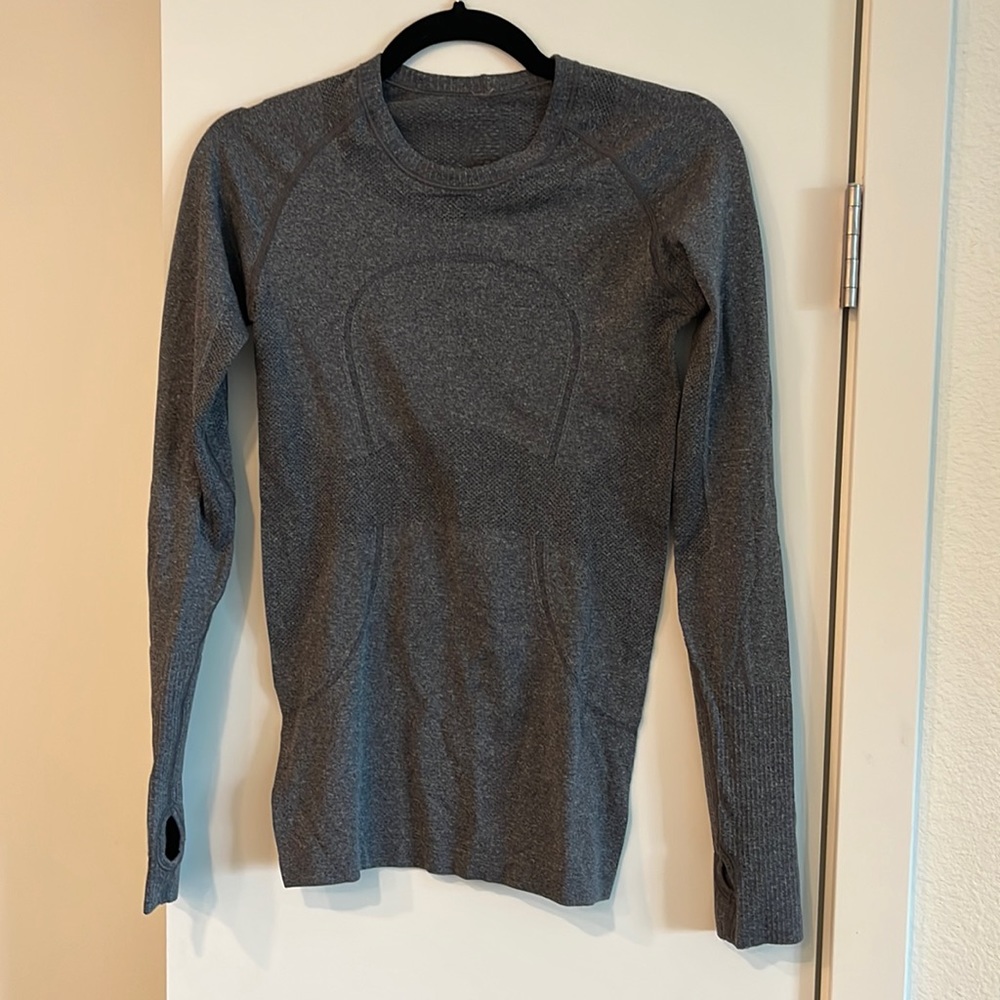 Lululemon Gray tech Run Swiftly Long Sleeve
